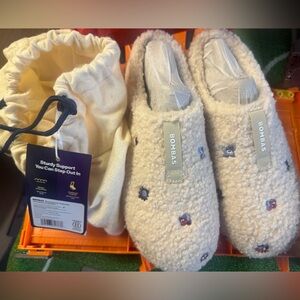 Bombas Sunday Slippers with Cream Floral Design